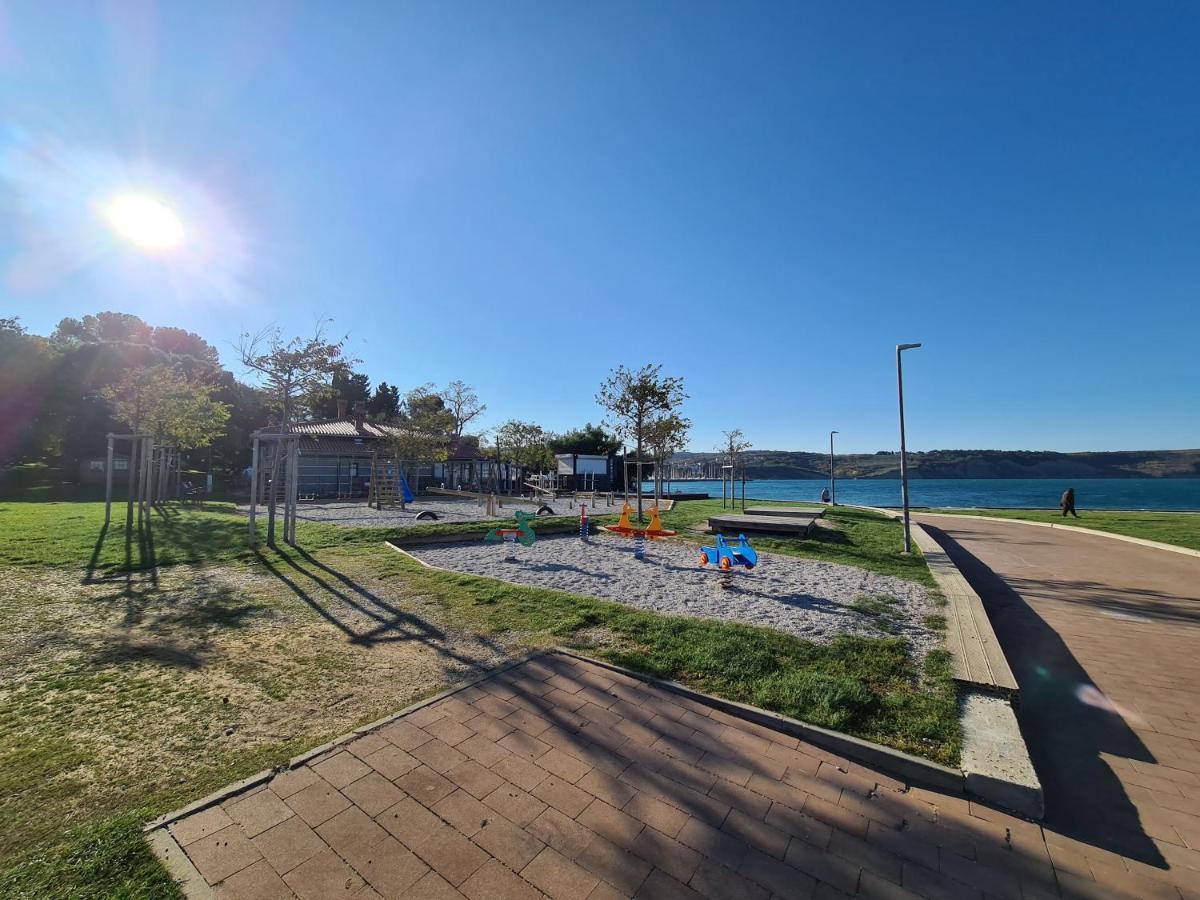 Apartma Sinitus Izola Exterior photo